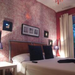 Отель Hostal Casa de Huespedes Marisol сейф в номере