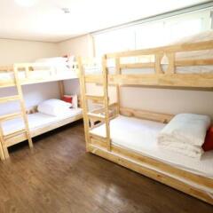 Отель Philstay Itaewon 2* Кровать в мужском общем номере с двухъярусной кроватью фото 12