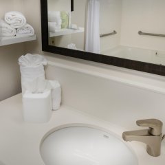 Hampton Inn Titusville/I-95 Kennedy Space Center in Titusville, United States of America from 179$, photos, reviews - zenhotels.com bathroom