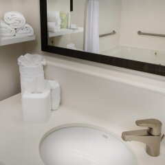 Hampton Inn Titusville/I-95 Kennedy Space Center in Titusville, United States of America from 123$, photos, reviews - zenhotels.com bathroom