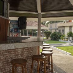Отель Ssnit Guest House гостиничный бар