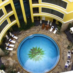 Отель Four Seasons Place Паттайя бассейн фото 3