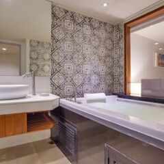 Отель U Zenmaya Phuket сауна