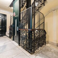 Отель M&F Gran Vía 1 Apartamento Испания, Мадрид - отзывы, цены и фото номеров - забронировать отель M&F Gran Vía 1 Apartamento онлайн интерьер отеля фото 2