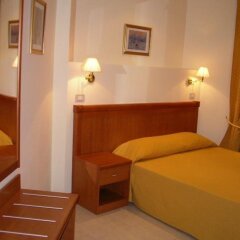 Отель Eur Executive Inn комната для гостей фото 2