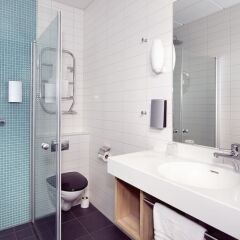 Отель Clarion Collection Hotel Planetstaden Швеция, Лунд - отзывы, цены и фото номеров - забронировать отель Clarion Collection Hotel Planetstaden онлайн ванная