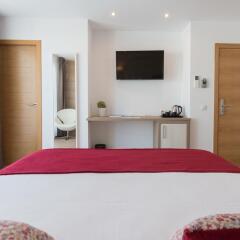 Отель Hostal Menurka Испания, Сьюдадела - отзывы, цены и фото номеров - забронировать отель Hostal Menurka онлайн удобства в номере
