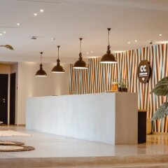 Отель Cook's Club Hersonissos Crete - Adults Only Греция, Херсониссос - отзывы, цены и фото номеров - забронировать отель Cook's Club Hersonissos Crete - Adults Only онлайн интерьер отеля