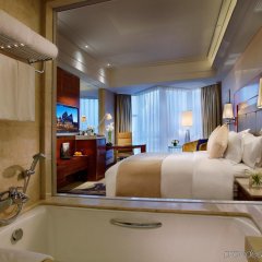 Отель Crowne Plaza Shenyang Parkview, an IHG Hotel Китай, Шэньян - отзывы, цены и фото номеров - забронировать отель Crowne Plaza Shenyang Parkview, an IHG Hotel онлайн ванная