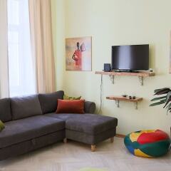 Апартаменты Great Apartment near Town Hall комната для гостей фото 2