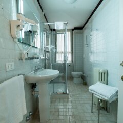 Отель Antico Hotel Vicenza Италия, Виченца - отзывы, цены и фото номеров - забронировать отель Antico Hotel Vicenza онлайн ванная фото 2