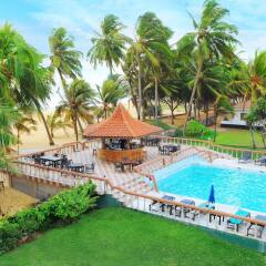 Отель Golden Star Beach Hotel Шри-Ланка, Негомбо - отзывы, цены и фото номеров - забронировать отель Golden Star Beach Hotel онлайн бассейн фото 3