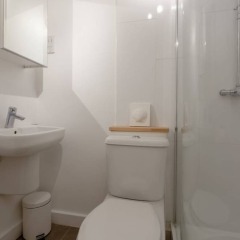 Апартаменты 2 Bedroom Apartment Close to Kings Cross ванная фото 2