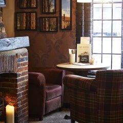 Отель Bull Hotel Великобритания, Халстед - отзывы, цены и фото номеров - забронировать отель Bull Hotel онлайн интерьер отеля фото 3