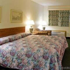 Отель Americas Best Value Inn Columbus North Колумбус комната для гостей фото 2