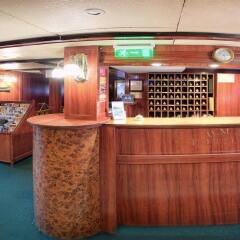 Fortuna Boat Hotel and Restaurant интерьер отеля