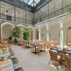 Отель H10 Palacio Colomera питание