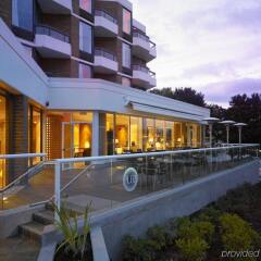 Отель Inn at Laurel Point Канада, Виктория - отзывы, цены и фото номеров - забронировать отель Inn at Laurel Point онлайн бассейн