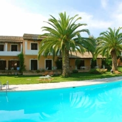 Отель Folies Corfu Town Hotel Apartments Греция, Корфу - отзывы, цены и фото номеров - забронировать отель Folies Corfu Town Hotel Apartments онлайн бассейн фото 2
