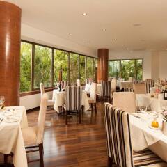 Porton Medellin Hotel питание