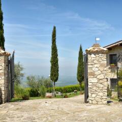 Отель Il Casale delle Ginestre Bed & Breakfast Кастель-Сан-Пьетро-Романо спортивное сооружение