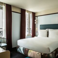 Hotel du Rond-Point des Champs Elysees комната для гостей фото 5
