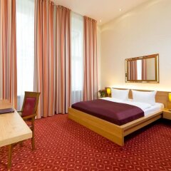 Отель & Apartments Zarenhof Berlin Mitte Германия, Берлин - 2 отзыва об отеле, цены и фото номеров - забронировать отель & Apartments Zarenhof Berlin Mitte онлайн комната для гостей фото 5
