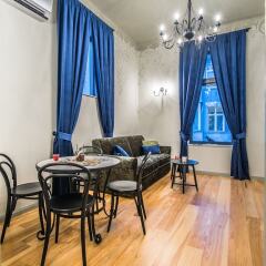 Апартаменты FM Premium 1-BDR Apartment - Designer Aristocratic София комната для гостей фото 3