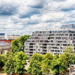 Отель Leonardo Hotel Berlin Mitte Германия, Берлин - 2 отзыва об отеле, цены и фото номеров - забронировать отель Leonardo Hotel Berlin Mitte онлайн балкон