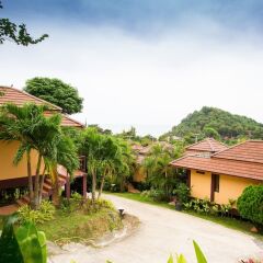 Отель Baan Puteri Resort Lanta Ланта парковка