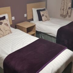 Отель Yorkway Motel сейф в номере