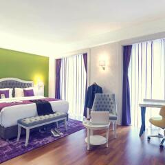 Отель Mercure Tbilisi Old Town Улучшенный номер с различными типами кроватей