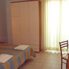 Hotel Iones Римини комната для гостей фото 5