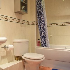 Отель 2 Bedroom Flat Next to Brockwell Park Великобритания, Лондон - отзывы, цены и фото номеров - забронировать отель 2 Bedroom Flat Next to Brockwell Park онлайн ванная фото 2