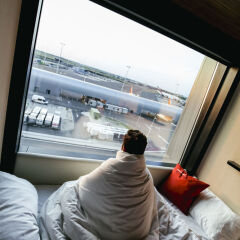Отель citizenM Schiphol Airport Нидерланды, Схипхол - 4 отзыва об отеле, цены и фото номеров - забронировать отель citizenM Schiphol Airport онлайн приотельная территория фото 2