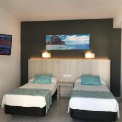 Отель Hostal Cervantes комната для гостей фото 4