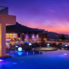 Отель Yama Phuket бассейн