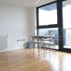 Отель 1 Bedroom Flat With a Balcony View of the Shard комната для гостей фото 5