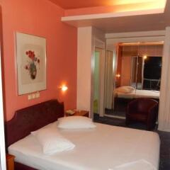 Athens Lydia Hotel сейф в номере