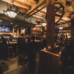 Отель Swans Brewery, Pub and Hotel Канада, Виктория - отзывы, цены и фото номеров - забронировать отель Swans Brewery, Pub and Hotel онлайн развлечения
