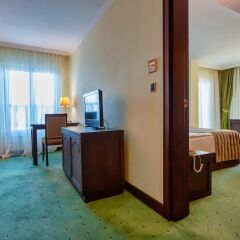 Crowne Plaza Hotel Antalya Турция, Анталья - 10 отзывов об отеле, цены и фото номеров - забронировать отель Crowne Plaza Hotel Antalya онлайн удобства в номере фото 2