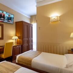 Hotel Lancaster сейф в номере