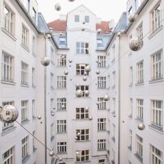 Отель Motel One Wien-Staatsoper Австрия, Вена - 1 отзыв об отеле, цены и фото номеров - забронировать отель Motel One Wien-Staatsoper онлайн фото 2