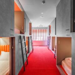 Circular House Capsule Hotel Сингапур балкон