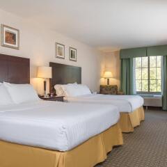 Отель Holiday Inn Express Haskell-Wayne Area комната для гостей