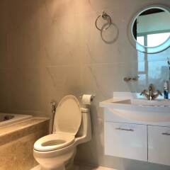 Апартаменты Léman Luxury Apartments ванная