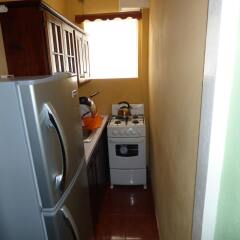 Отель Little Shaw Park Guest House сейф в номере