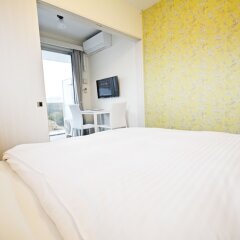 Отель Residence Hakata 11 Хаката сейф в номере