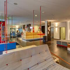 Meininger Hotel Hamburg City Center Гамбург гостиничный бар