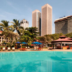 Отель Hilton Colombo Коломбо бассейн